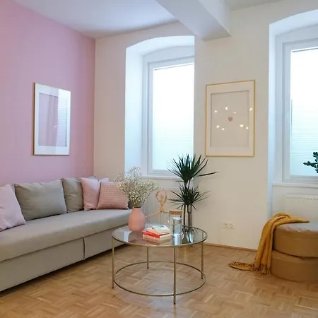 StayOver - Unique Apartments by Interior Designer Vienne Extérieur photo