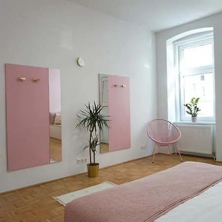 StayOver - Unique Apartments by Interior Designer Vienne Extérieur photo
