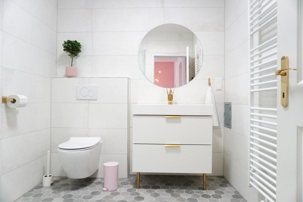 Vibrant Design - Full Kitchen - Wi-fi - 18 Mins To Centre Wien