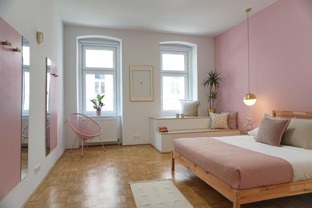 Apartment Vibrant Design - Full Kitchen - Wi-fi - 18 Mins To Centre Wien