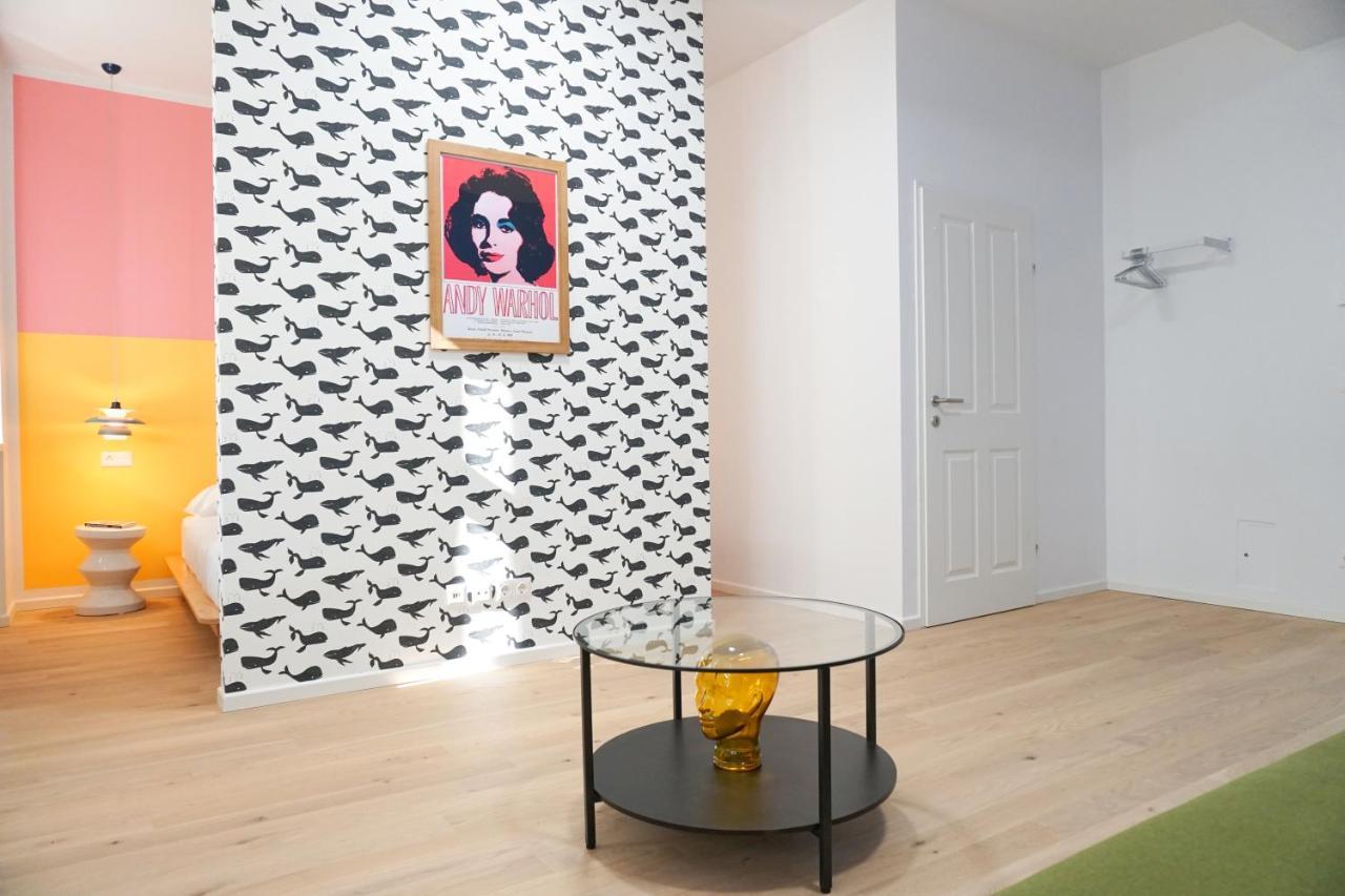 Apartment Vibrant Design - Full Kitchen - Wi-fi - 18 Mins To Centre Wien